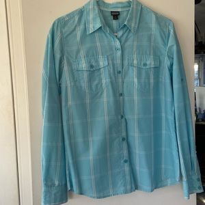 Patagonia blue white button down shirt women’s 8